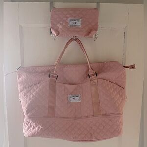 Quilted Travel Bag : Pink with Handles, Shoulder Strap, and makeup bag NWT